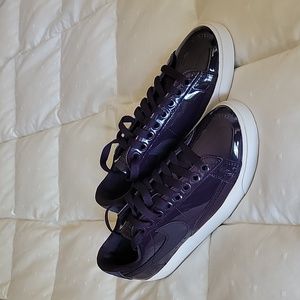 Women's Blazer Low SE, never worn